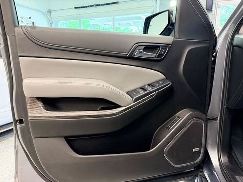 Used 2020 Chevrolet Tahoe LT RWD image 14