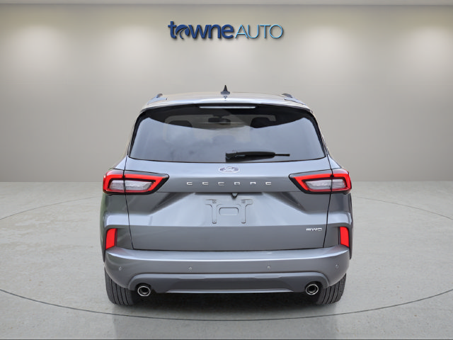 Used 2023 Ford Escape ST-Line w/ Tech Pack #1 AWD/4WD image 4