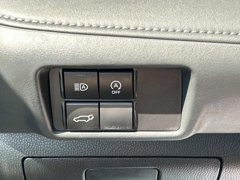 Used 2023 Toyota Highlander XSE FWD image 38