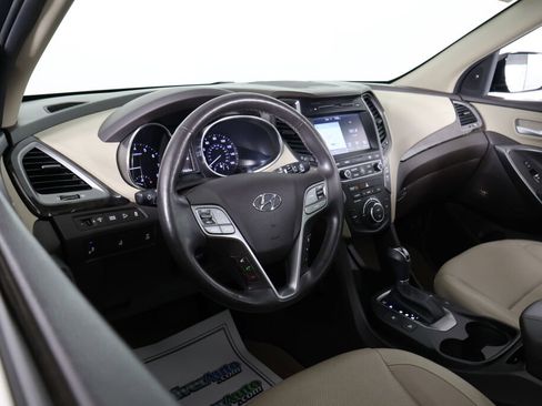 Used 2017 Hyundai Santa Fe Sport image 10