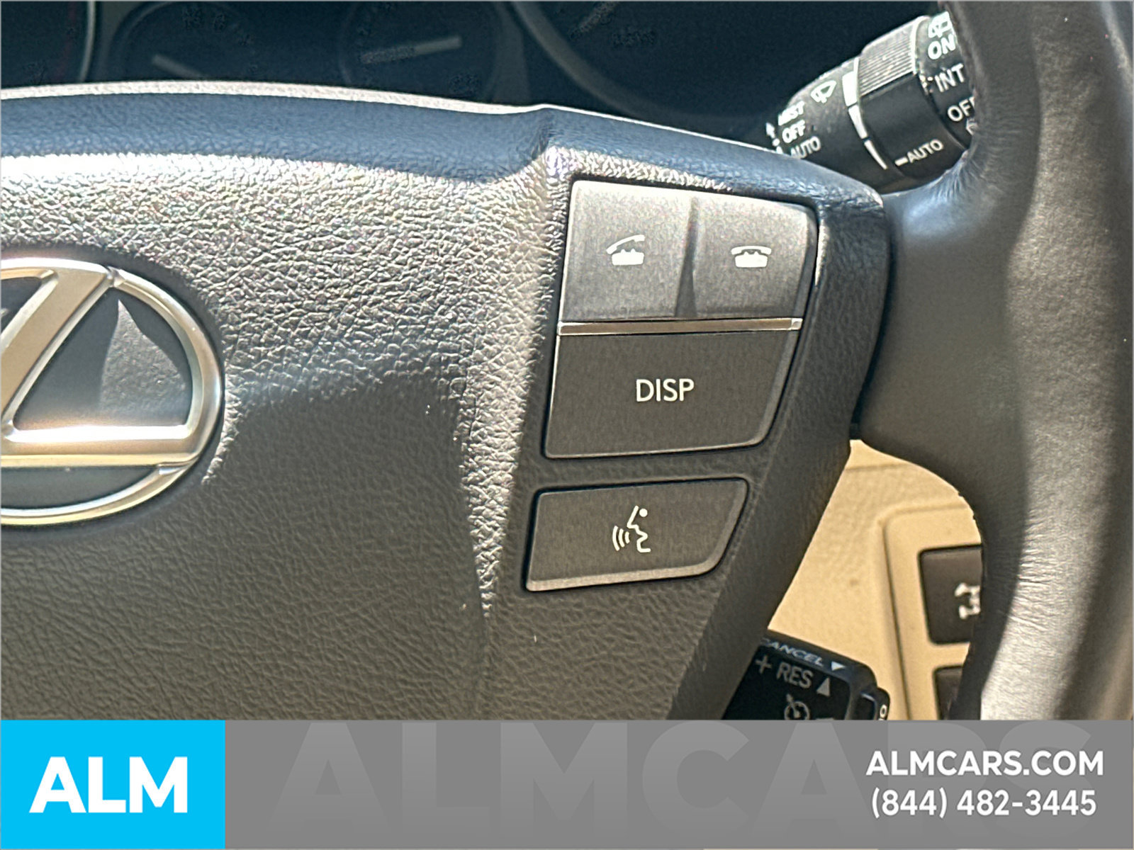 Used 2015 Lexus LX 570 4WD w/ Luxury Package image 31