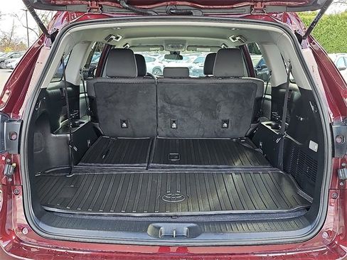 Used 2019 Toyota Highlander AWD V6 image 29