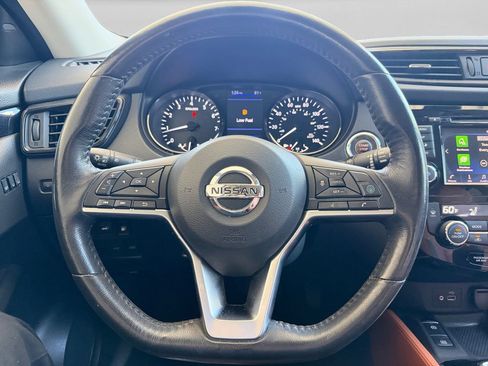 Used 2018 Nissan Rogue SL w/ Premium Package FWD image 12