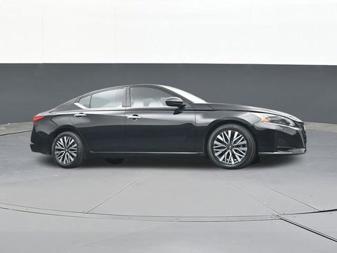 Used 2024 Nissan Altima 2.5 SV image 51