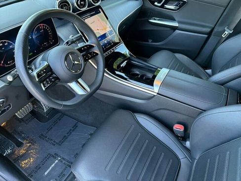Used 2025 Mercedes-Benz GLC 350e 4MATIC image 11