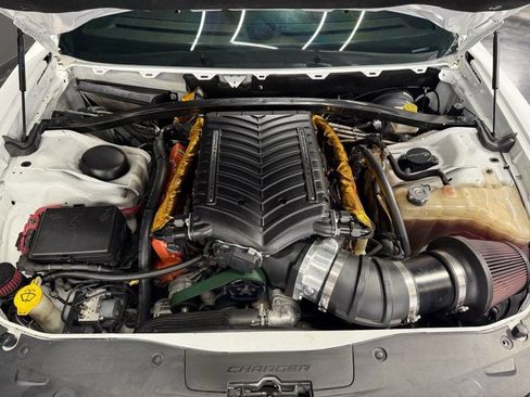 Used 2017 Dodge Charger SRT Hellcat RWD image 19