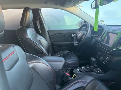 Used 2022 Jeep Cherokee Trailhawk w/ Technology Group B image 4