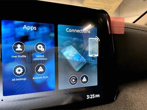 New 2026 Nissan Kicks SV image 24