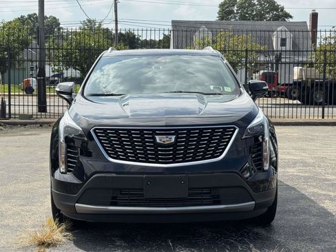 Certified 2023 Cadillac XT4 Premium Luxury w/ Cold Weather Package AWD/4WD image 2