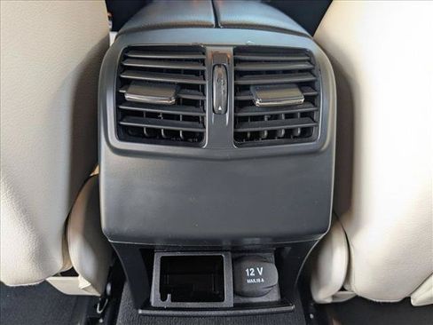 Used 2014 Mercedes-Benz E 350 Sedan image 18