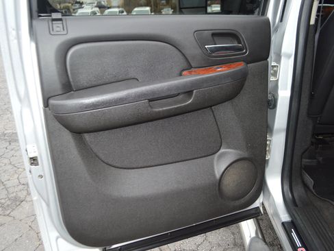 Used 2014 GMC Sierra 2500 SLT w/ SLT Convenience Package image 19