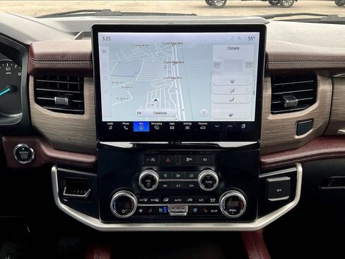 Used 2024 Ford Expedition Limited image 24
