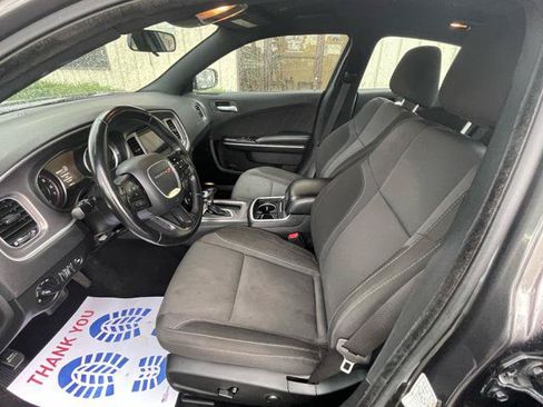 Used 2022 Dodge Charger SXT RWD image 10