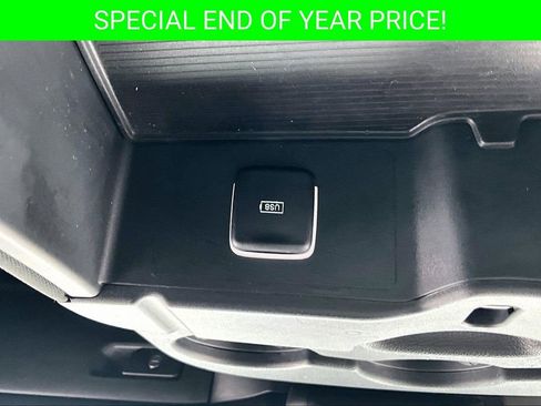 Used 2024 RAM 3500 Big Horn image 17