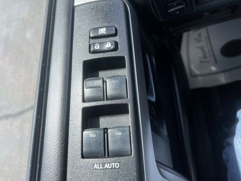 Used 2013 Toyota 4Runner Limited AWD/4WD image 19