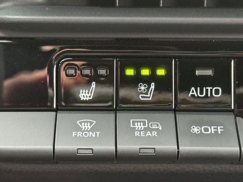 Used 2026 Toyota Crown AWD/4WD image 20