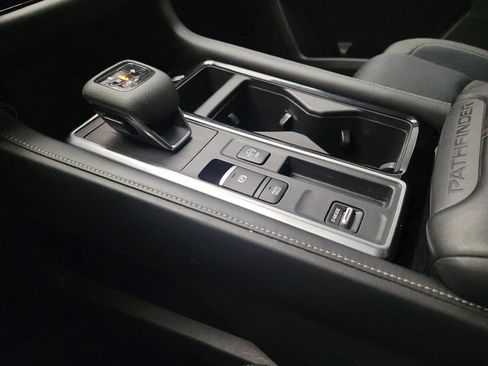 Used 2023 Nissan Pathfinder SV FWD image 26