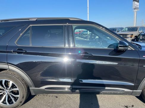 Used 2025 Ford Explorer ST-Line image 38