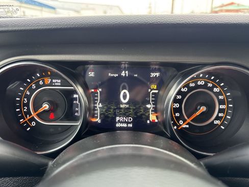 Used 2022 Jeep Gladiator Willys image 15