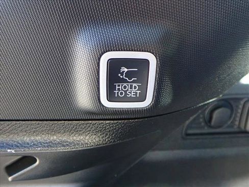 New 2026 Jeep Grand Cherokee Altitude image 8