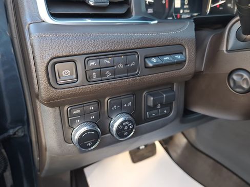 Used 2021 GMC Yukon Denali w/ Denali Ultimate Package image 24