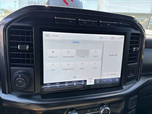 Used 2022 Ford F150 Lariat w/ Equipment Group 502A High image 29