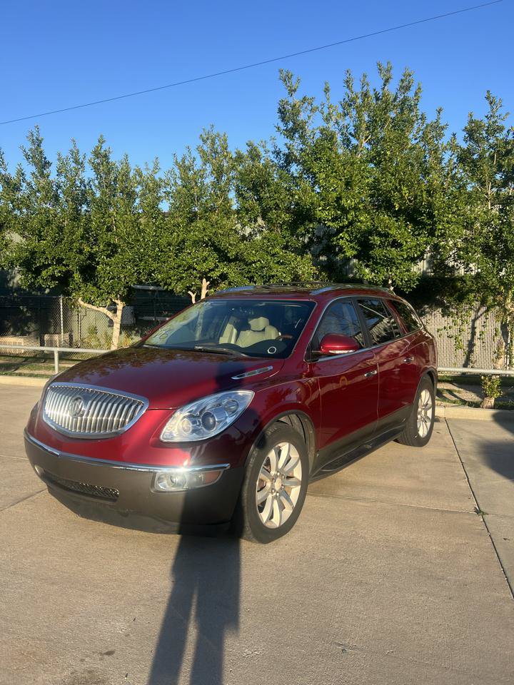 Used 2011 Buick Enclave CXL FWD image 3