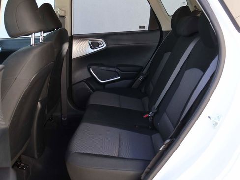 Used 2025 Kia Soul LX image 10