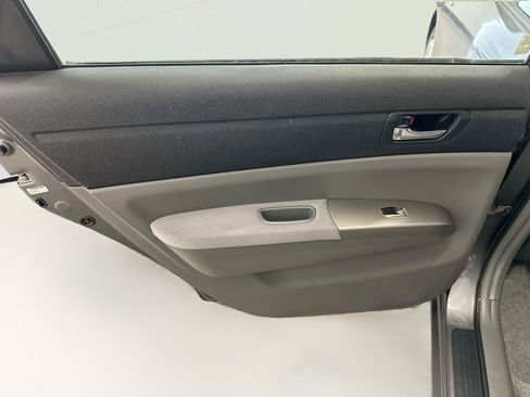 Used 2007 Toyota Prius w/ Pkg 2 FWD image 26