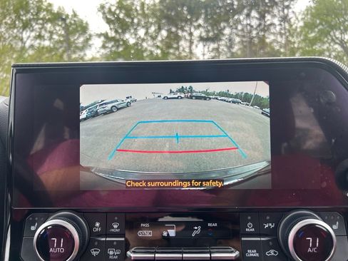 Used 2023 Toyota Highlander XSE AWD/4WD image 46
