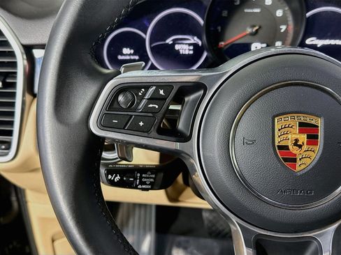 Used 2023 Porsche Cayenne AWD/4WD image 14