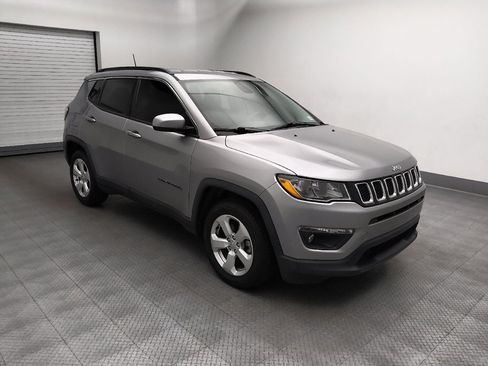 Used 2019 Jeep Compass Latitude FWD image 13