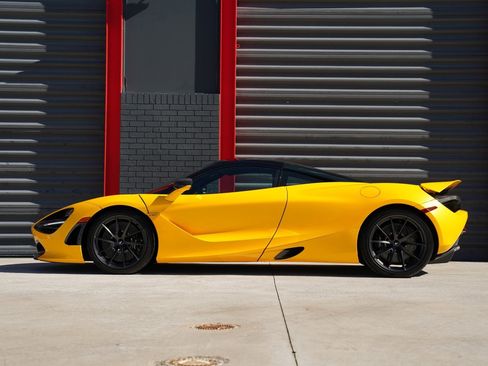 Used 2019 McLaren 720S Performance image 12