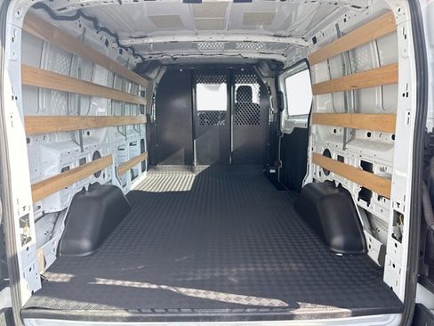 Used 2024 Ford Transit 250 Low Roof w/ Exterior Upgrade Package RWD image 18