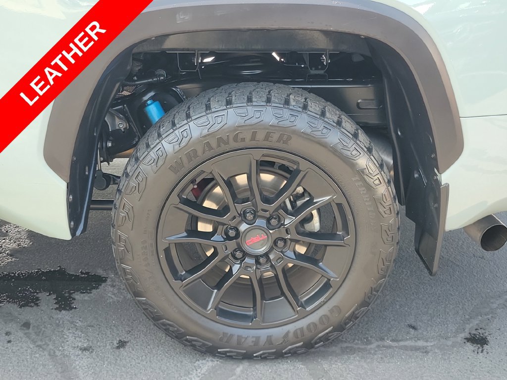 Used 2023 Toyota Tundra Limited w/ TRD Off-Road Package AWD/4WD image 7