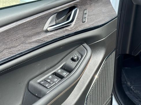 New 2025 Jeep Grand Cherokee L Overland w/ Trailer Tow Package image 20