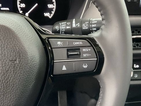 Used 2024 Honda HR-V EX-L image 10
