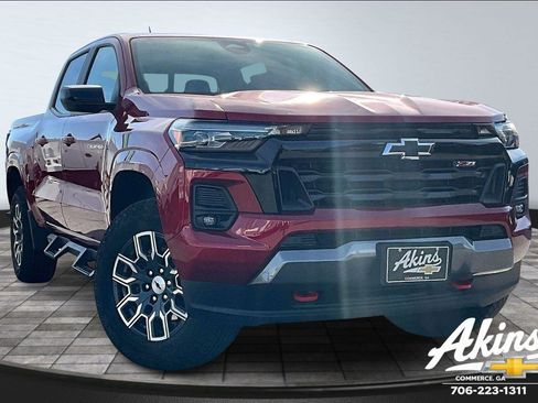 Certified 2024 Chevrolet Colorado Z71 w/ Advanced Trailering Package image 3