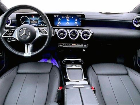 Used 2025 Mercedes-Benz CLA 250 4MATIC image 10