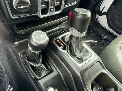 Used 2024 Jeep Wrangler High Altitude AWD/4WD image 29