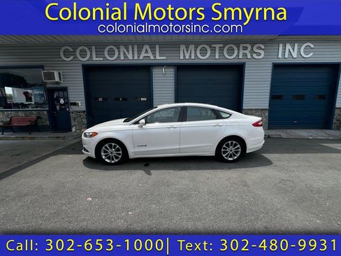 Used 2013 Ford Fusion SE FWD image 1
