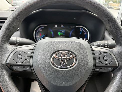 Used 2024 Toyota RAV4 XLE image 17