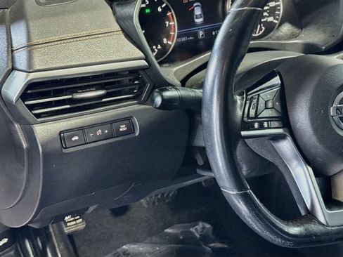 Used 2019 Nissan Altima 2.5 SR FWD image 10