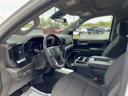 Used 2023 Chevrolet Silverado 1500 LT AWD/4WD image 13