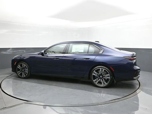 New 2025 BMW 760i xDrive w/ Executive Package image 5
