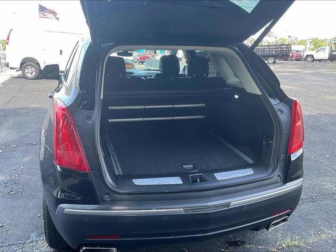 Used 2018 Cadillac XT5 Luxury w/ LPO, Wheel Lock Package FWD image 4
