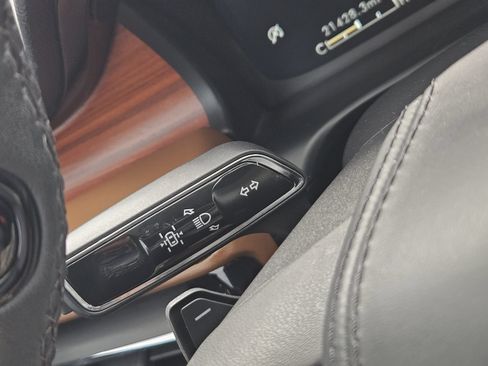 Used 2024 Lincoln Aviator Reserve w/ Equipment Group 201A RWD image 27