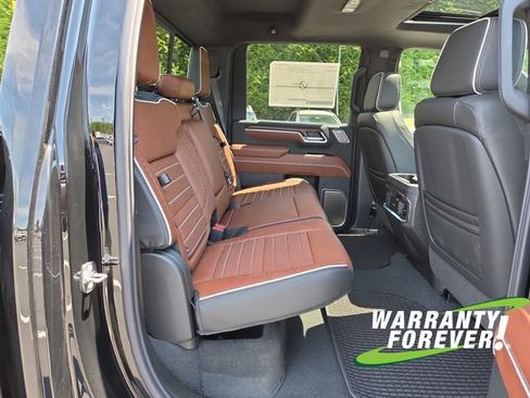 New 2026 GMC Sierra 2500 Denali Ultimate AWD/4WD image 17