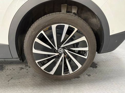 Used 2023 Volkswagen ID.4 Pro S Plus AWD/4WD image 7