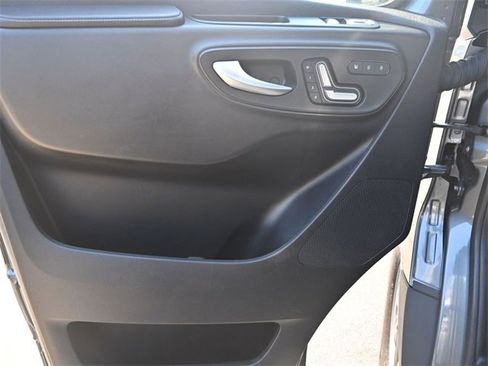 Used 2023 Mercedes-Benz Sprinter 2500 image 19